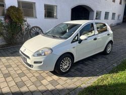 Weiß Gebraucht 2016 Fiat Punto Lounge Limousine | 2.950 € (Guter Preis)