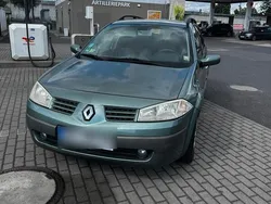 Grün Gebraucht 2005 Renault Mégane GrandTour Kombi | 750 € (Superpreis)