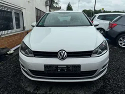 Weiß Gebraucht 2015 VW Golf VII Cup Limousine | 9.099 € (Guter Preis)