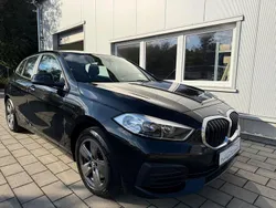 Saphirschwarz Gebraucht 2020 BMW 118 Advantage Kleinwagen | 15.800 € (Fairer Preis)