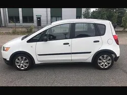 Weiß Gebraucht 2010 Mitsubishi Colt Kleinwagen | 1.400 €