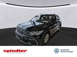 Deep black perleffekt Gebraucht 2021 VW Tiguan R-line SUV | 32.990 € (Etwas zu teuer)
