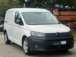 Weiß Gebraucht 2021 VW Caddy Basis Van / Kleinbus | 15.490 € (Guter Preis)