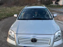 Grau Gebraucht 2006 Toyota Avensis Kombi | 1.200 € (Guter Preis)