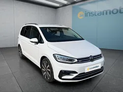 Weiß Gebraucht 2024 VW Touran Van / Kleinbus | 33.199 € (Fairer Preis)