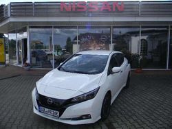 Weiß Gebraucht 2023 Nissan Leaf Acenta Kleinwagen | 19.900 € (Fairer Preis)