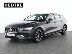 Grau Gebraucht 2022 Volvo V60 Core Kombi | 31.550 € (Guter Preis)