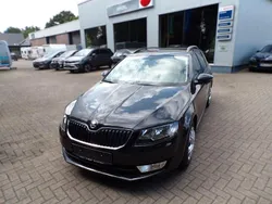Schwarz Gebraucht 2014 Skoda Octavia Ambition Kombi | 9.890 € (Fairer Preis)