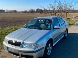Silber Gebraucht 2002 Skoda Octavia Limousine | 2.500 € (Etwas zu teuer)