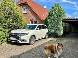 Weiß Gebraucht 2019 Mitsubishi Outlander P-HEV Diamant Edition SUV | 20.490 € (Fairer Preis)