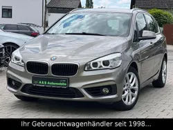 Silber Gebraucht 2017 BMW 218 Active Tourer Advantage Van / Kleinbus | 15.990 € (Fairer Preis)