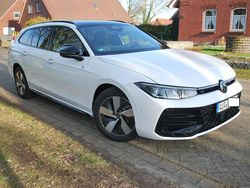 Weiß Gebraucht 2024 VW Passat R-line Kombi | 40.500 € (Fairer Preis)