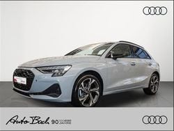 Grau (pfeilgrau perleffekt) Neu 2025 Audi A3 Sportback Advanced Kleinwagen | 33.941 € (Guter Preis)