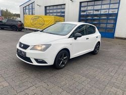 Weiß Gebraucht 2014 Seat Ibiza Reference Limousine | 5.900 € (Guter Preis)