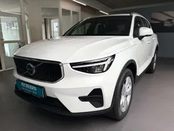 Weiß Neu 2025 Volvo XC40 Core SUV | 36.790 € (Superpreis)