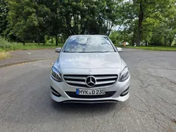Silber Gebraucht 2016 Mercedes B180 Van / Kleinbus | 12.500 € (Guter Preis)