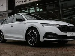 Weiß Gebraucht 2024 Skoda Octavia SportLine Kombi | 30.900 € (Fairer Preis)