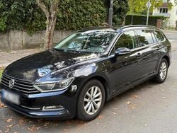 Schwarz Gebraucht 2016 VW Passat Comfortline Kombi | 12.000 € (Superpreis)