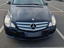 Schwarz Gebraucht 2006 Mercedes R500 Van / Kleinbus | 6.500 € (Superpreis)