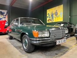Grün Gebraucht 1977 Mercedes 350 SE Limousine | 18.200 €