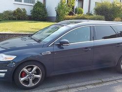 Grau Gebraucht 2012 Ford Mondeo Titanium Kombi | 9.750 €