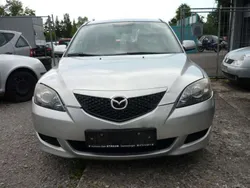 Grau Gebraucht 2004 Mazda 3 Comfort Limousine | 870 € (Superpreis)