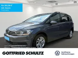 Grau (delfingrau metallic) Gebraucht 2024 VW Touran Comfortline Van / Kleinbus | 28.990 € (Guter Preis)