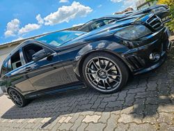 Schwarz Gebraucht 2010 Mercedes C63 AMG AMG Kombi | 25.449 €