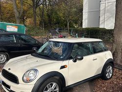 Beige Gebraucht 2009 Mini ONE Kleinwagen | 4.500 €