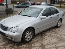 Mercedes C200