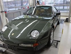 Grün Gebraucht 1990 Porsche 928 Coupé | 43.000 €