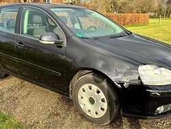 Schwarz Gebraucht 2006 VW Golf V Goal Limousine | 1.490 € (Superpreis)