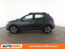 Grau Gebraucht 2018 Dacia Sandero Celebration Kleinwagen | 10.360 € (Etwas zu teuer)