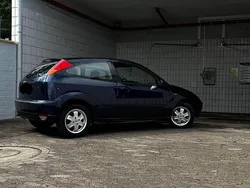 Blau Gebraucht 2004 Ford Focus Kleinwagen | 1.200 € (Guter Preis)
