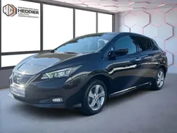 Schwarz black (metallic) Gebraucht 2020 Nissan Leaf Tekna+ Kleinwagen | 16.990 € (Fairer Preis)