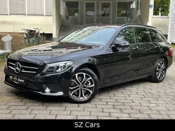 Schwarz Gebraucht 2021 Mercedes C300 Limousine | 27.600 €