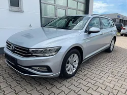 Silber Gebraucht 2022 VW Passat Kombi | 21.480 € (Superpreis)