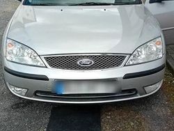 Silber Gebraucht 2004 Ford Mondeo Ghia Limousine | 1.000 € (Superpreis)