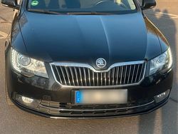 Schwarz Gebraucht 2013 Skoda Superb Kombi | 7.200 € (Fairer Preis)