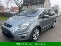 Silber Gebraucht 2010 Ford S-MAX Titanium Van / Kleinbus | 3.490 €