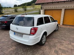 Weiß Gebraucht 2009 Opel Astra Selection Kombi | 2.750 € (Fairer Preis)