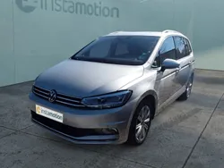 Silber Gebraucht 2024 VW Touran Highline Van / Kleinbus | 36.880 € (Fairer Preis)