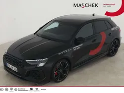 Mythosschwarz Gebraucht 2023 Audi RS3 Sportback Ambiente Kleinwagen | 53.440 € (Etwas zu teuer)