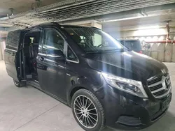 Schwarz Gebraucht 2016 Mercedes V250 Avantgarde Van / Kleinbus | 19.990 €