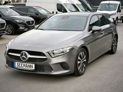 Grau Gebraucht 2020 Mercedes A180 Style Limousine | 19.900 € (Fairer Preis)