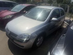 Silber Gebraucht 2002 Opel Corsa Basis Kleinwagen | 1.450 € (Fairer Preis)