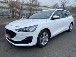 Weiß Gebraucht 2022 Ford Focus Cool & Connect Limousine | 10.890 € (Guter Preis)