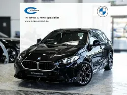 Saphirschwarz Gebraucht 2024 BMW 120 M Sport Kleinwagen | 31.999 € (Superpreis)