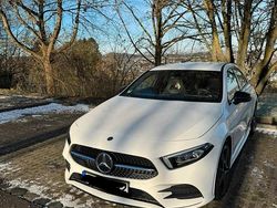 Weiß Gebraucht 2020 Mercedes A200 AMG line Limousine | 22.999 € (Fairer Preis)