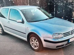 Silber Gebraucht 2002 VW Golf IV Limousine | 5.950 €